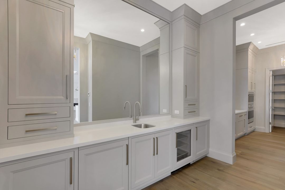 940 17th Ave S, Naples, FL 34102