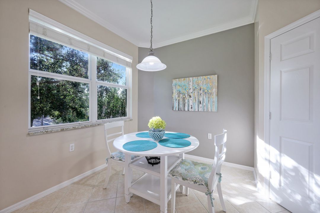 3993 Bishopwood Ct E #206, Naples, FL 34114