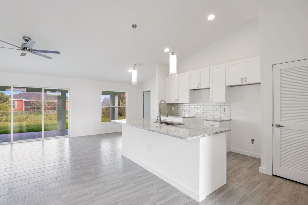 2506 50th St SW, Lehigh Acres, FL 33976