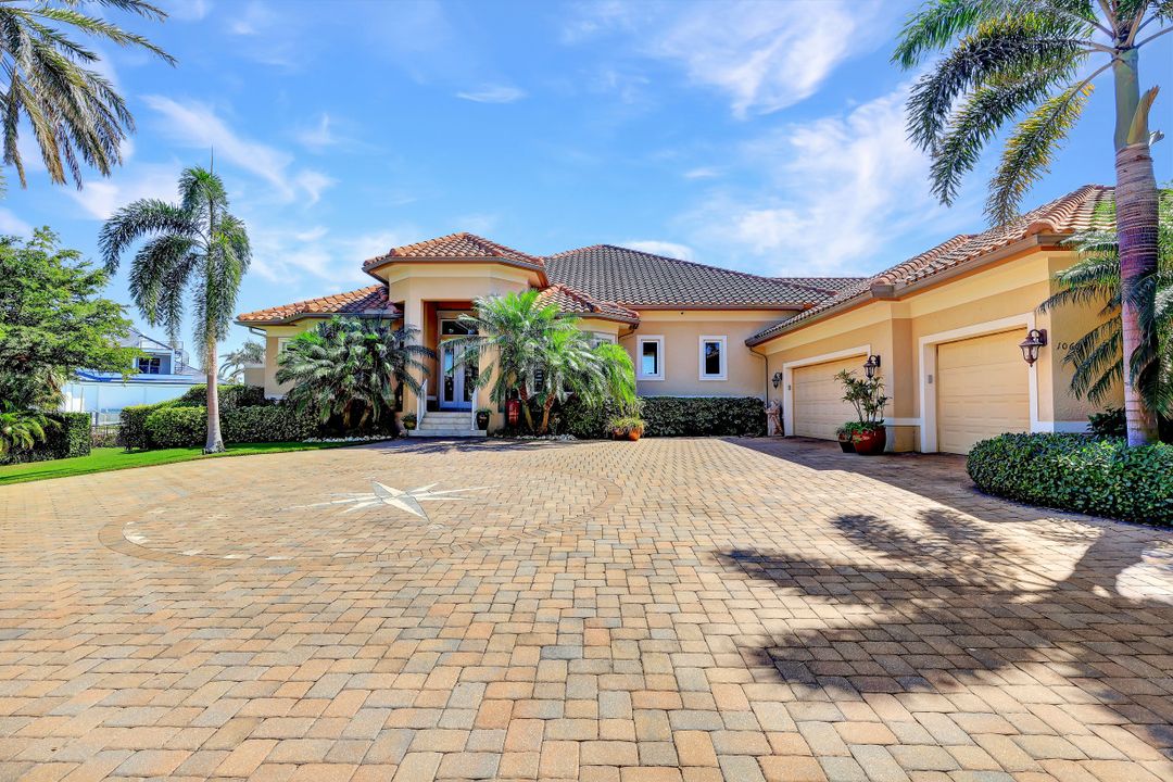 1061 E Inlet Dr, Marco Island, FL 34145