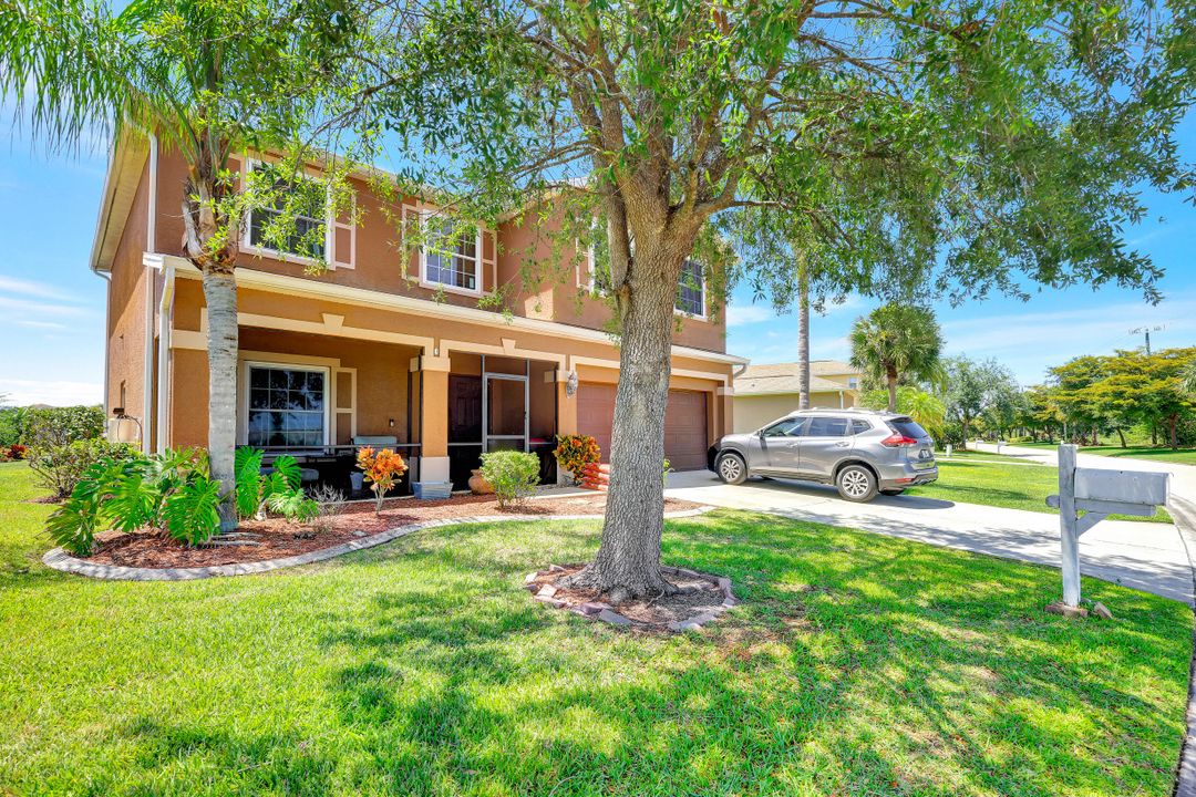 13404 Hampton Park Ct, Fort Myers, FL 33913