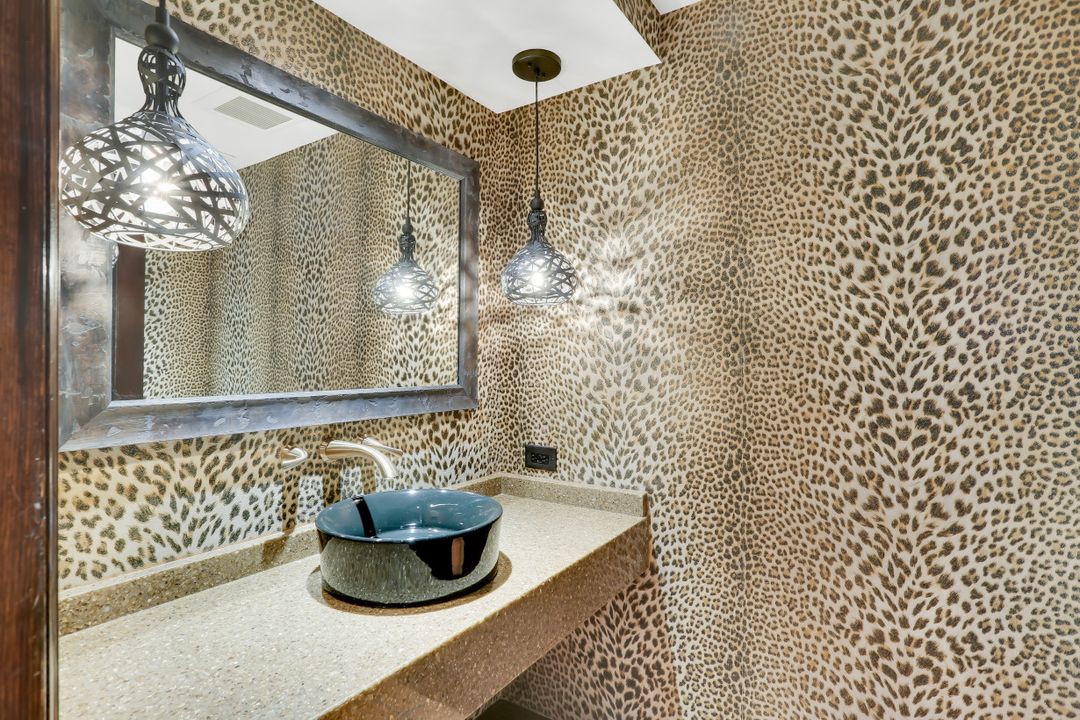 5850 Pelican Bay Blvd #D, Naples, FL 34108