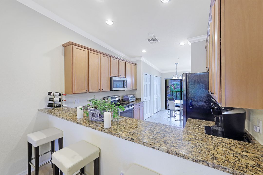9517 Avellino Wy #2222, Naples, FL 34113
