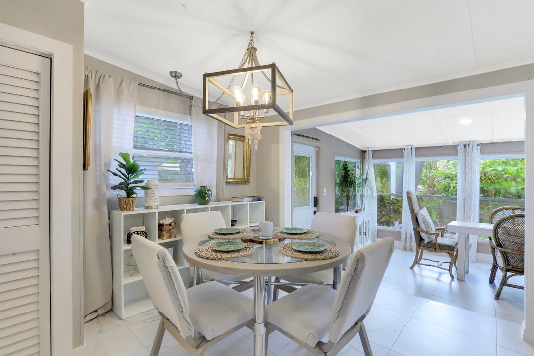 2070 Holiday Ln, Naples, FL 34104