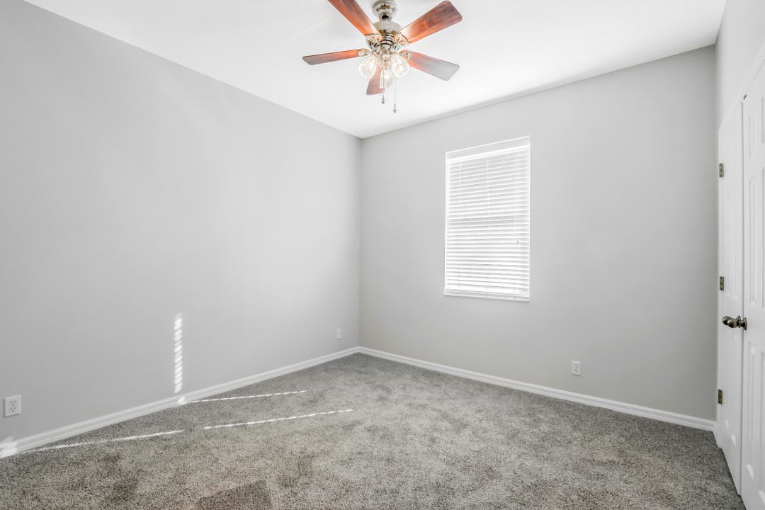 2227 Grove Dr, Naples, FL 34120