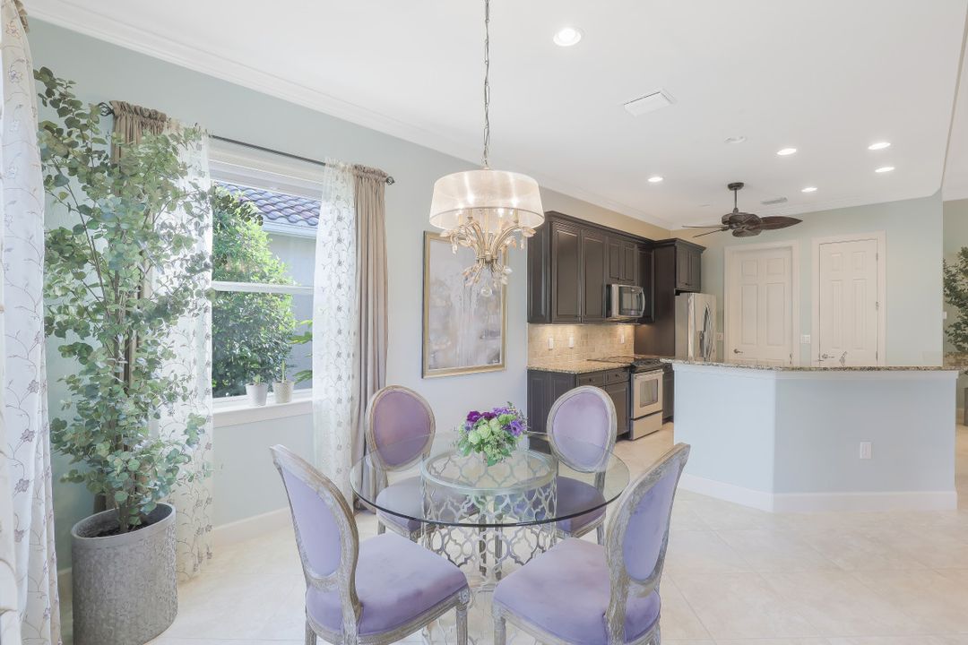 9090 Limestone Ln, Naples, FL 34120