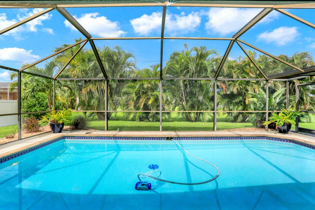 1001 SW 23rd St, Cape Coral, FL 33991