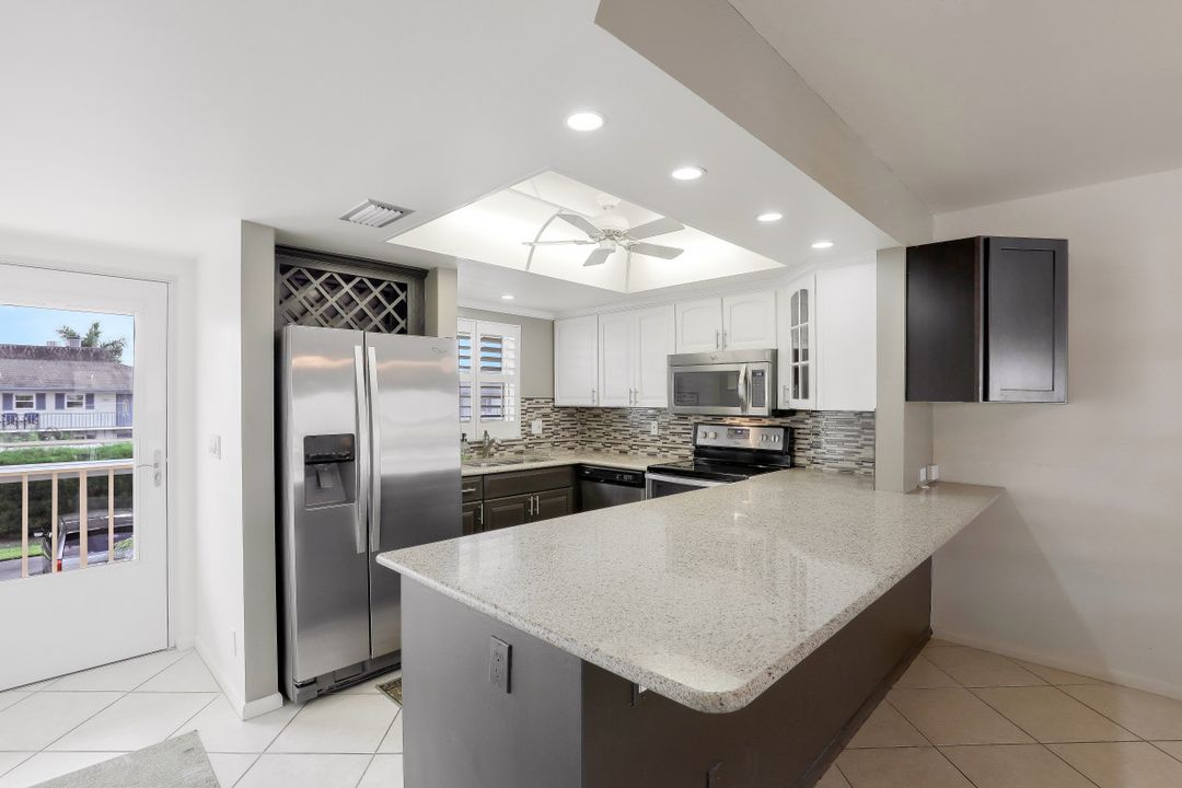 351 Charlemagne Blvd #A205, Naples, FL 34112