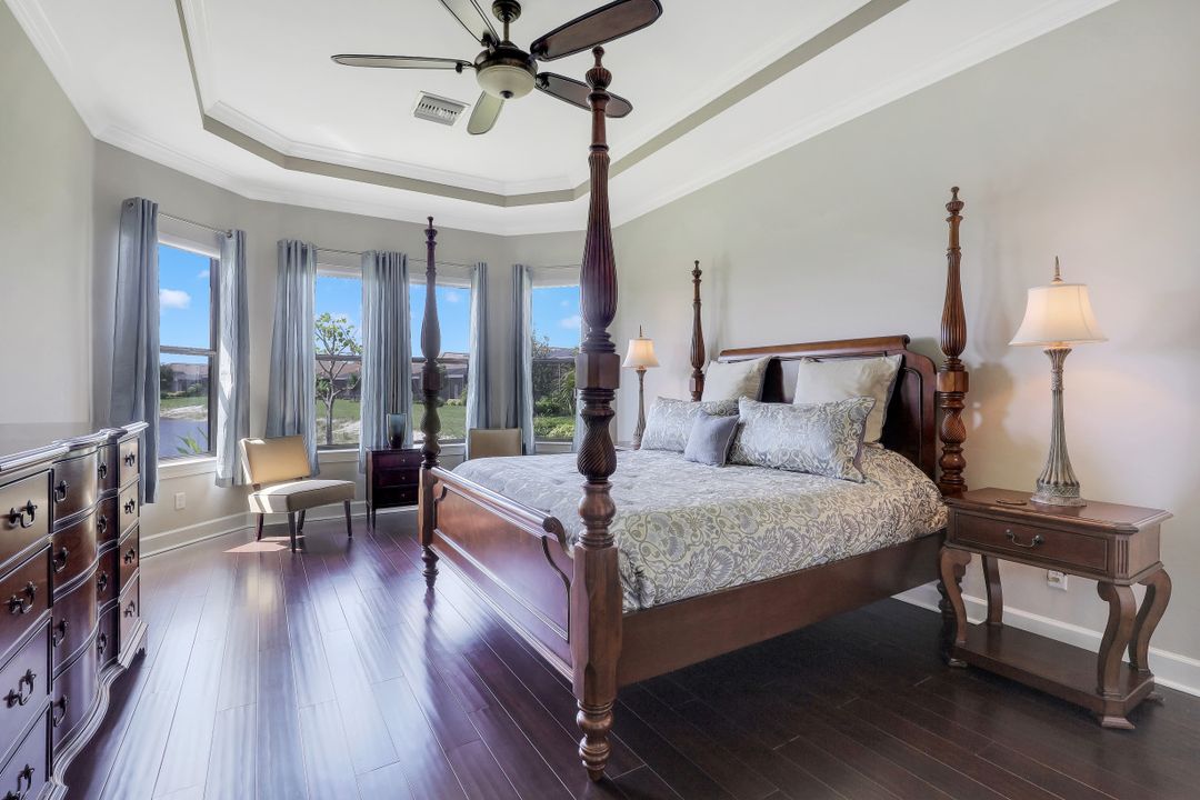 9123 Trivoli Ter, Naples, FL 34119