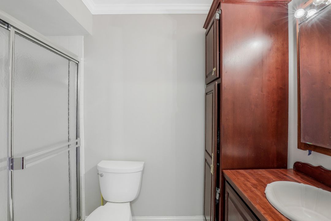 6535 Valen Way #202, Naples, FL 34108