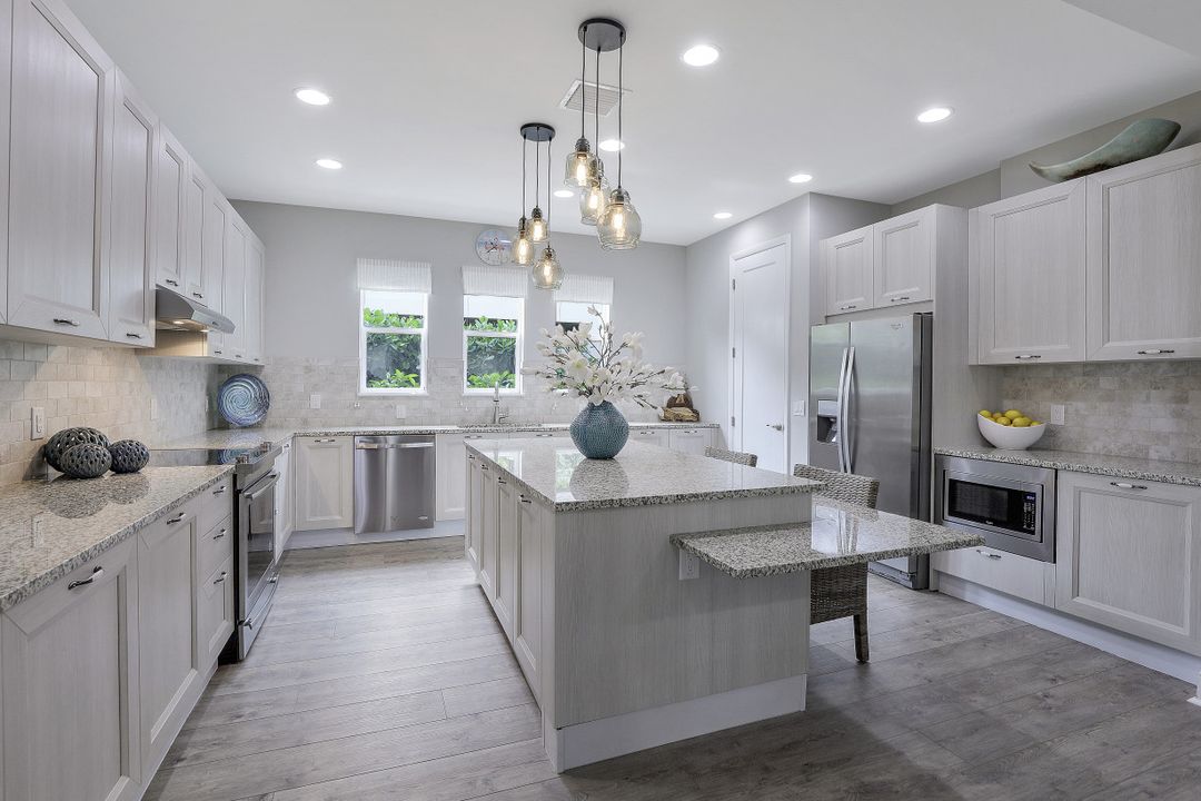 14684 Tropical Dr, Naples, FL 34114