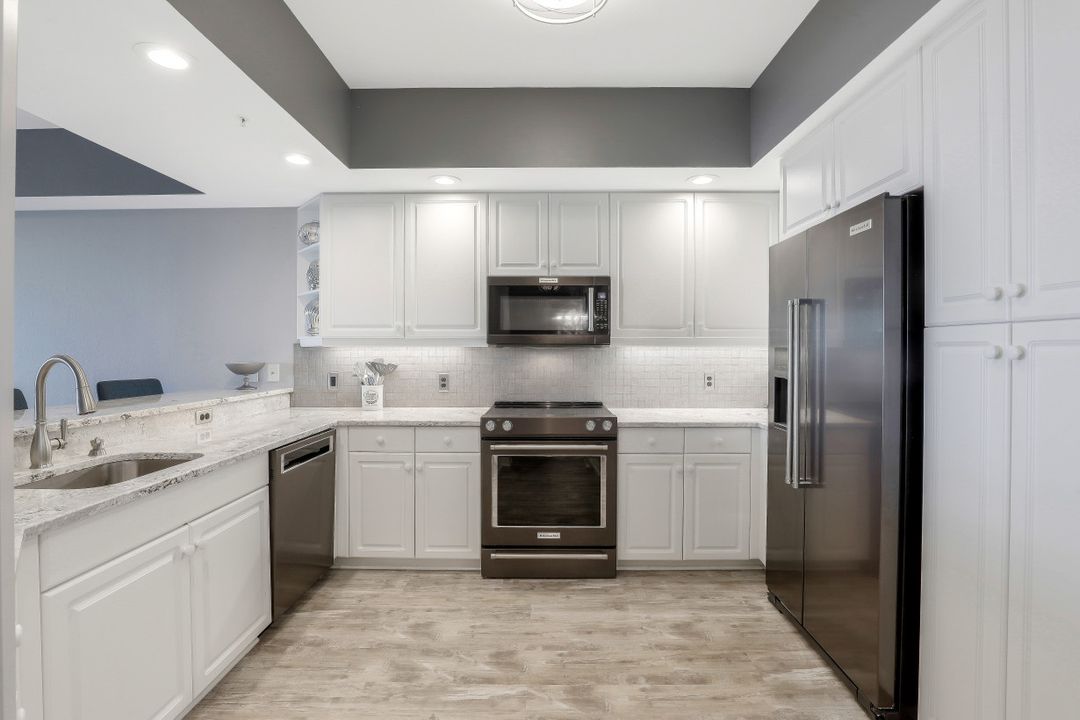 315 Dunes Blvd #604, Naples, FL 34110