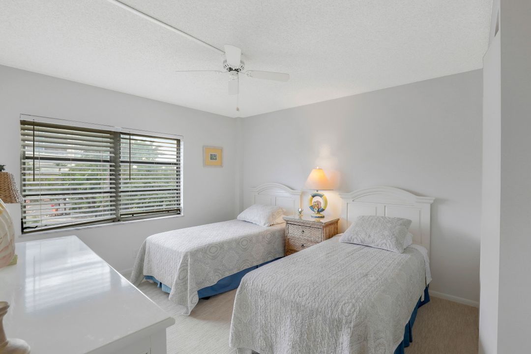 1 Bluebill Ave #306, Naples, FL 34108