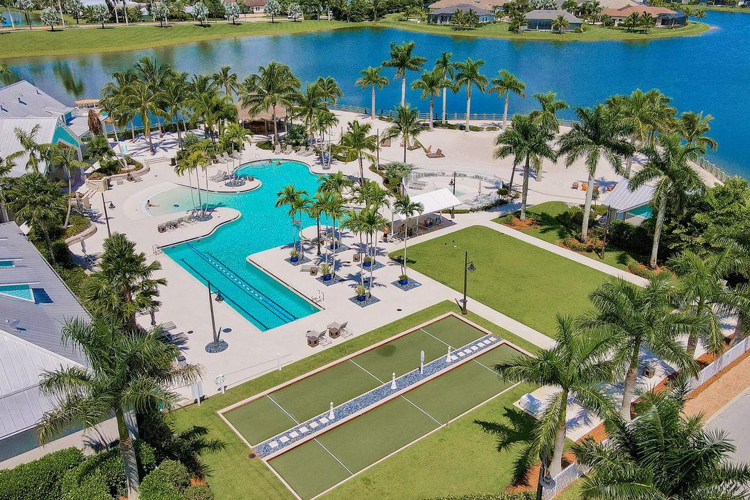 14740 Windward Ln, Naples, FL 34114