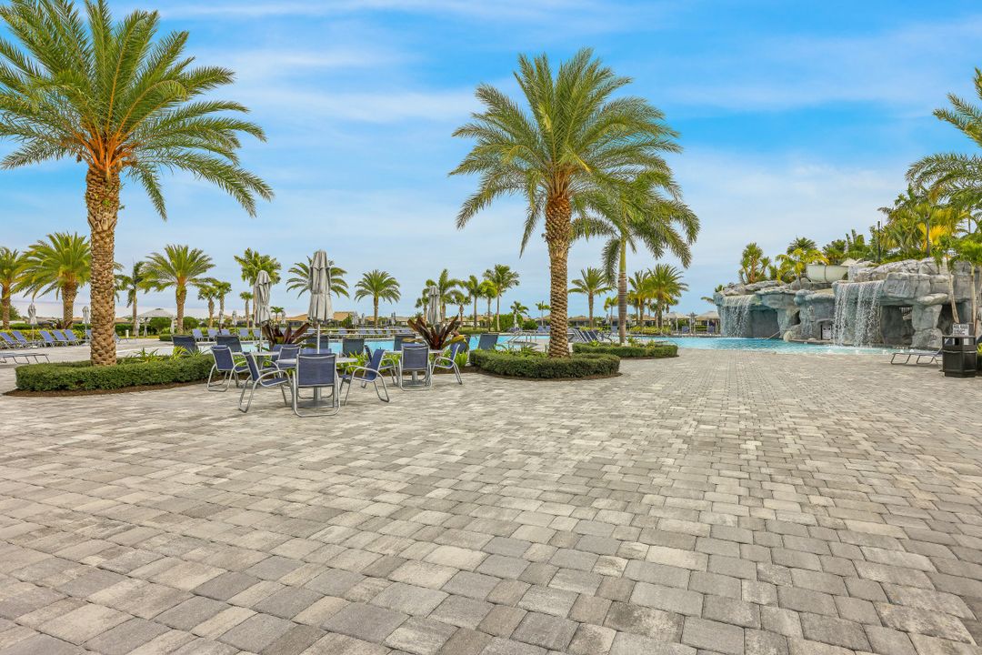 17624 Kinzie Ln, Estero, FL 33928