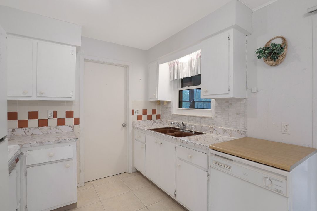 6665 E Tropicana Dr, Fort Myers, FL 33919