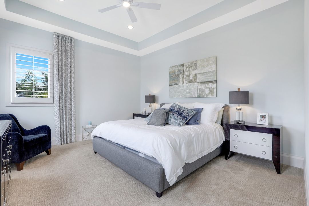 16373 Corsica Way, Naples, FL 34110