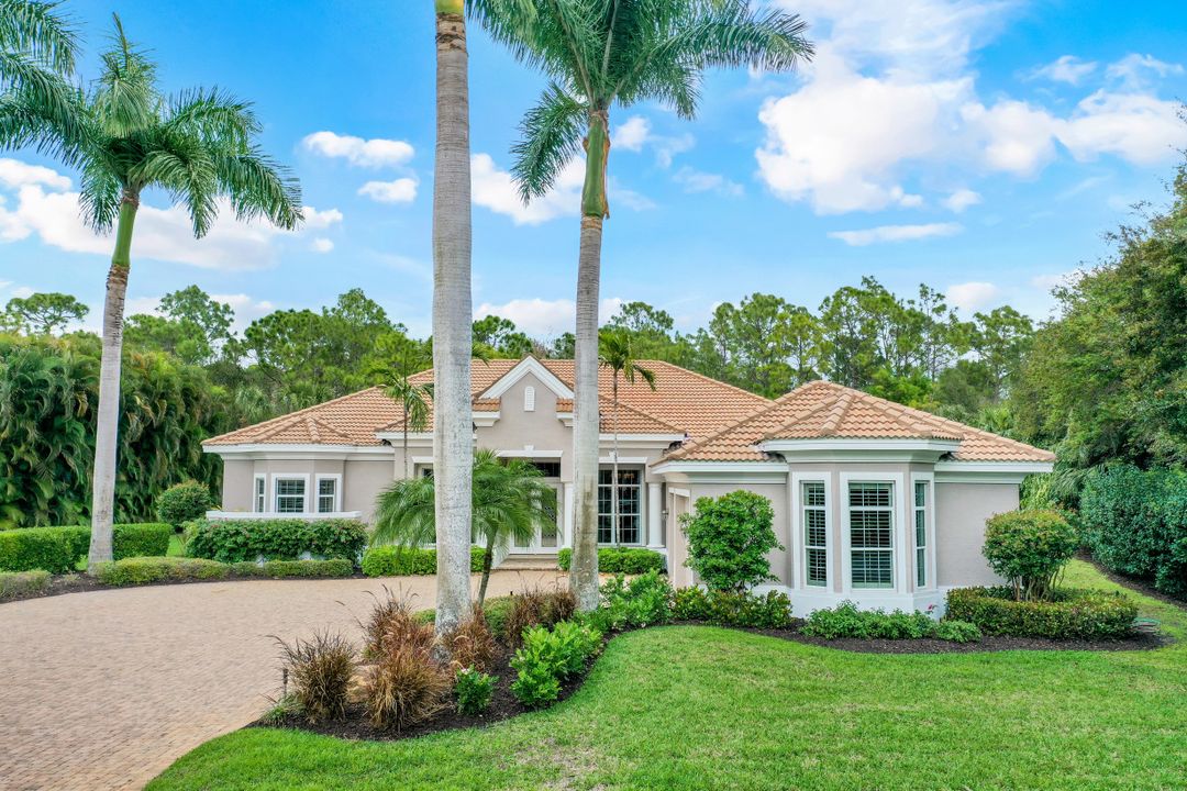 9321 Lakebend Preserve Ct, Bonita Springs, FL 34135