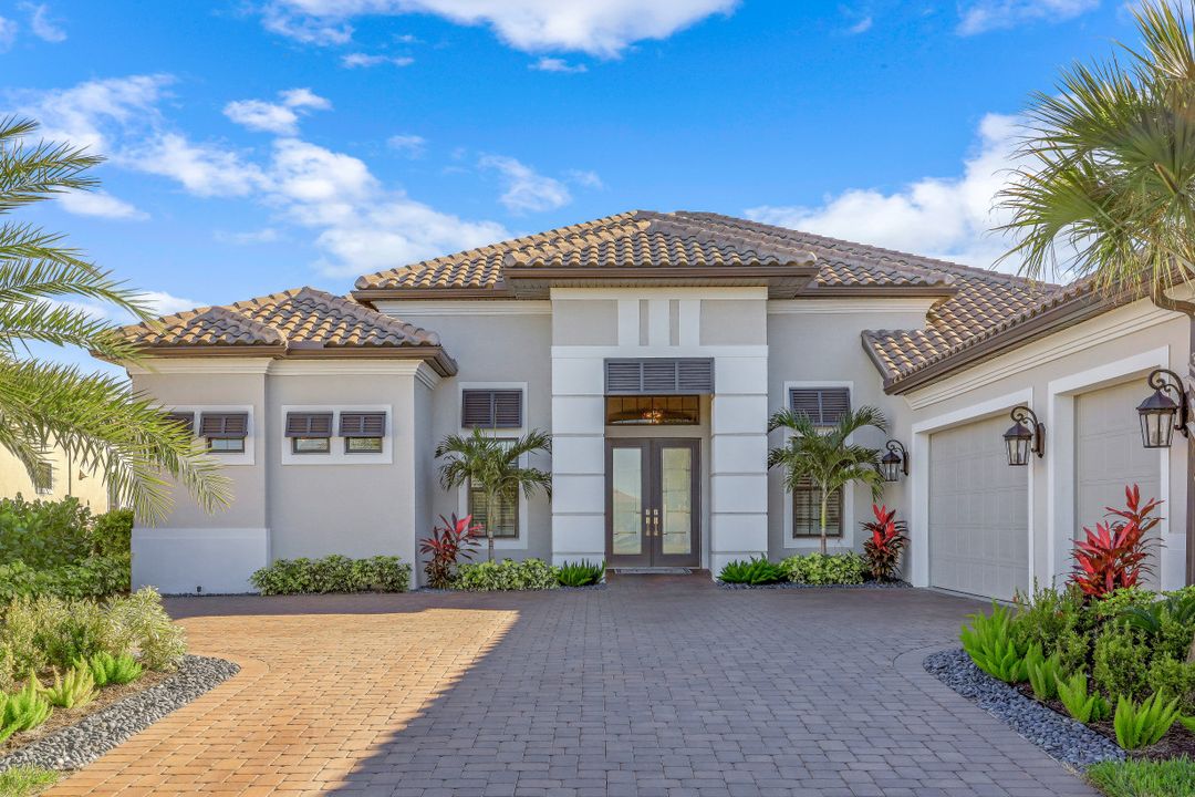 9308 Tulipano Ter, Naples, FL 34119