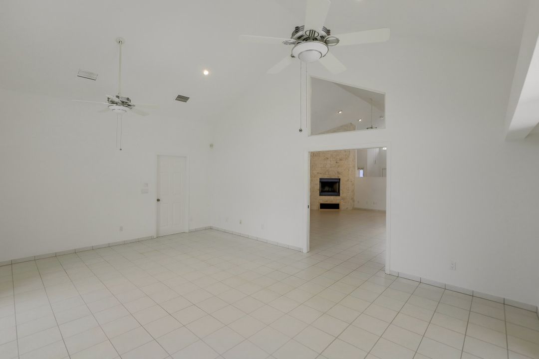 5364 Darby Ct, Cape Coral, FL 33904