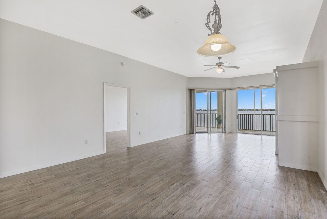 4235 SE 20th Pl #B305, Cape Coral, FL 33904