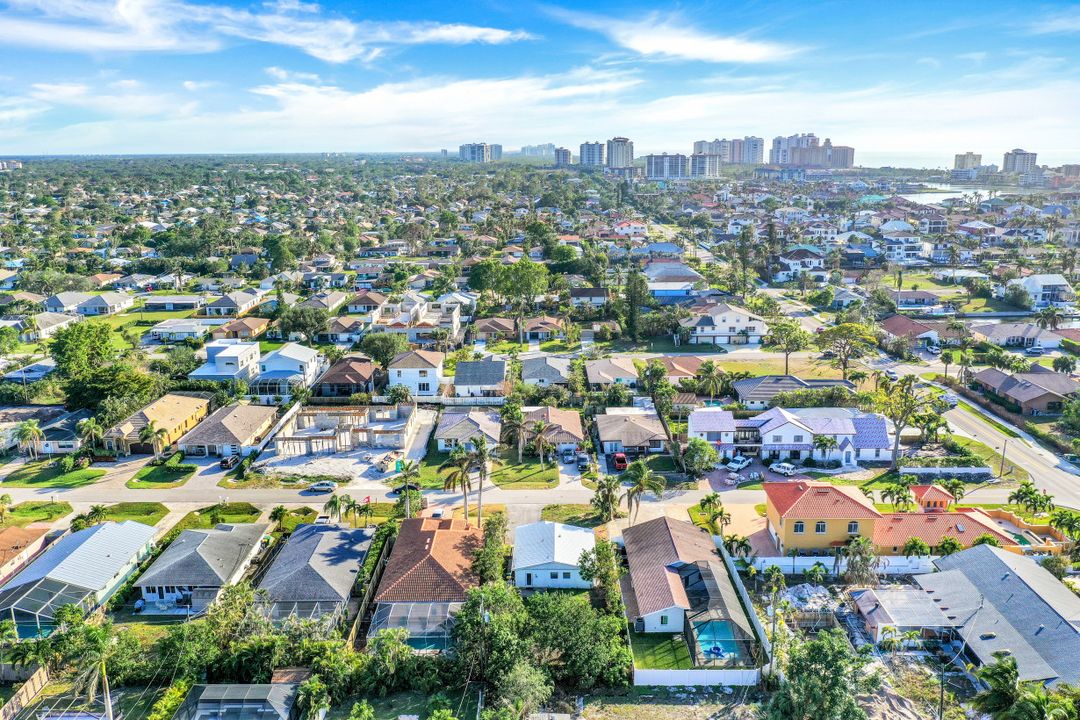 513 104th Ave N, Naples, FL 34108