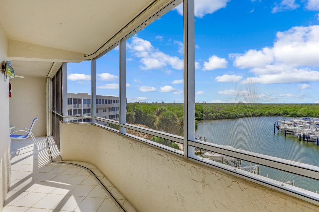 12945 Vanderbilt Dr #508, Naples, FL 34110