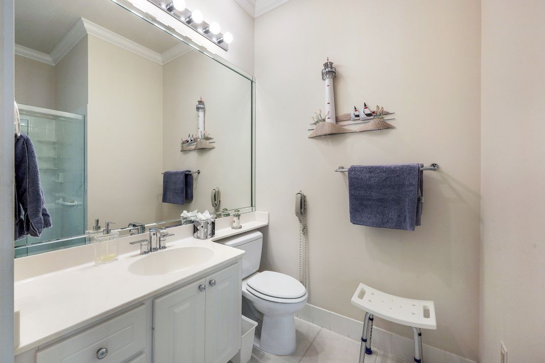 4334 Queen Elizabeth Way, Naples, FL 34119