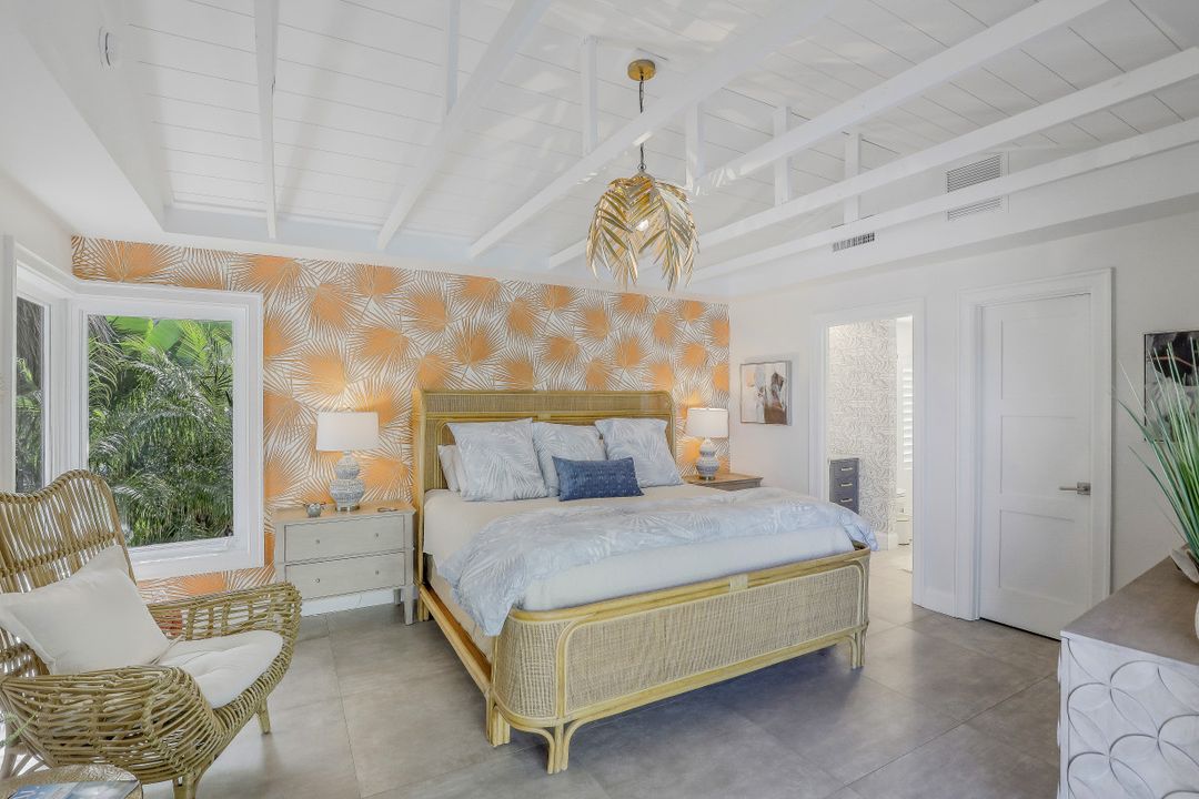 818 Perrine Ct, Marco Island, FL 34145