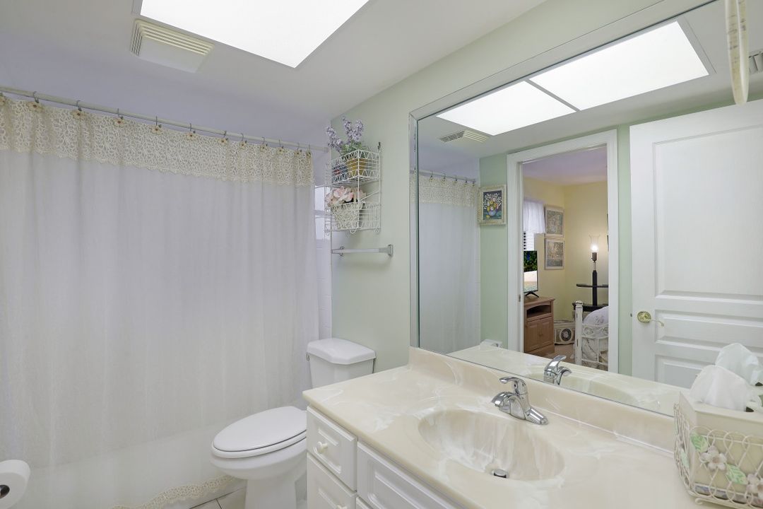 3870 SE 13th Pl, Cape Coral, FL 33904