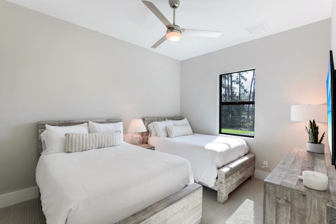 2088 Oakes Blvd, Naples, FL 34119