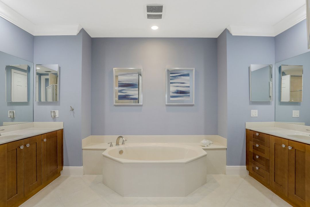 9206 Museo Cir #104, Naples, FL 34114