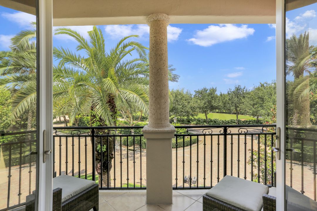 16649 Toscana Cir #806, Naples, FL 34110