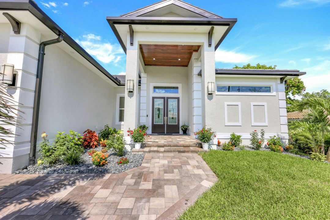 5332 Malibu Ct, Cape Coral, FL 33904