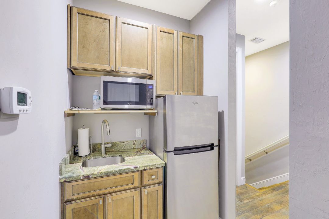 6700 Sable Ridge Ln, Naples, FL 34109