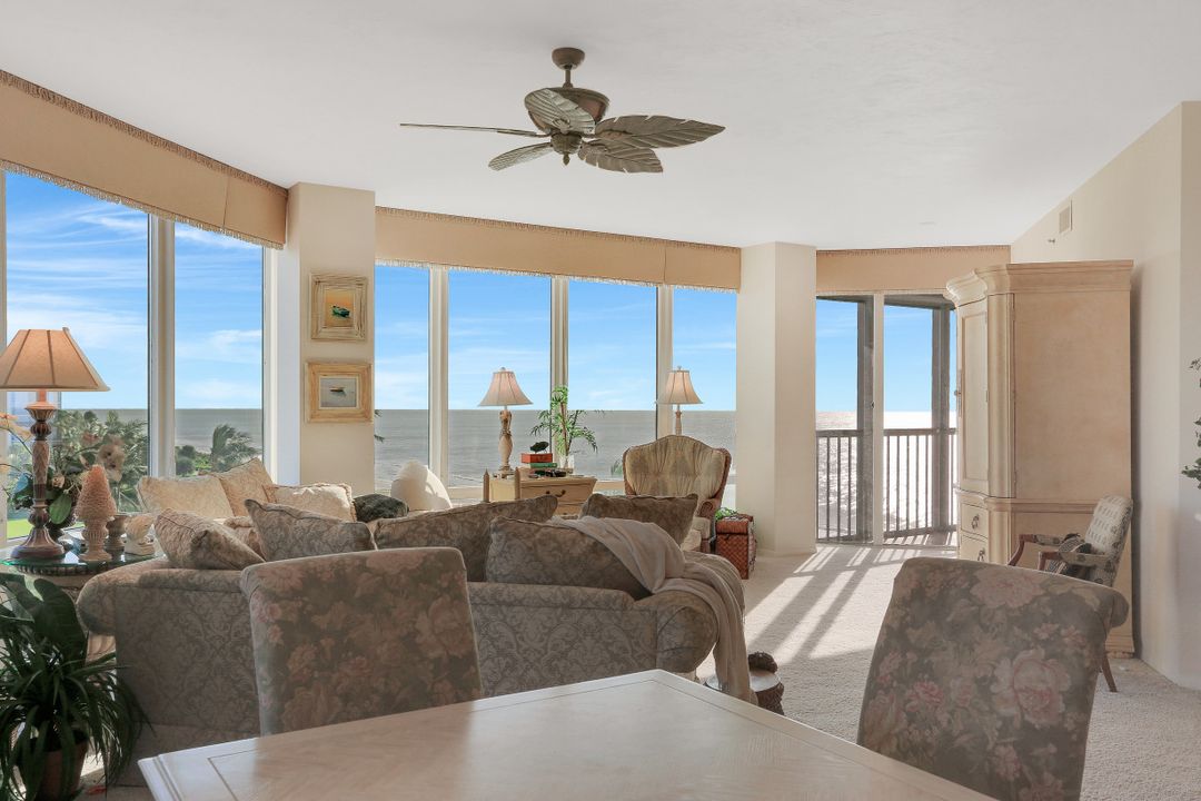 4951 Gulf Shore Blvd N #301, Naples, FL 34103