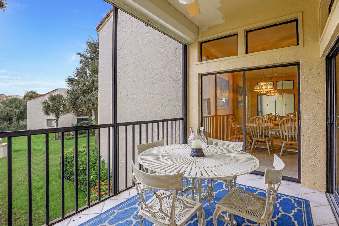 6525 Valen Way #202, Naples, FL 34108