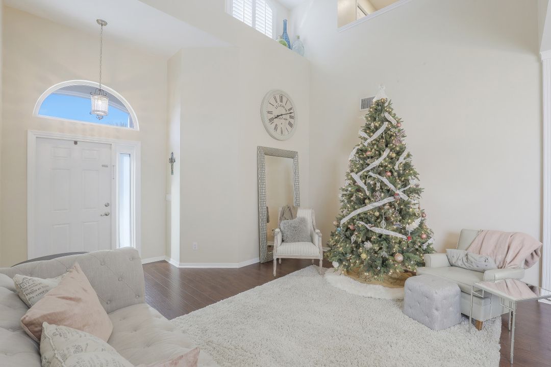 11588 Aron Ct, Estero, FL 33928