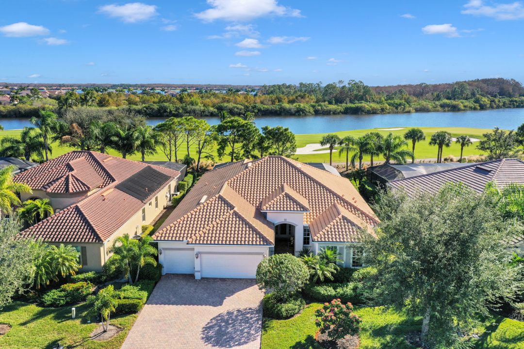 9755 Nickel Ridge Cir, Naples, FL 34120