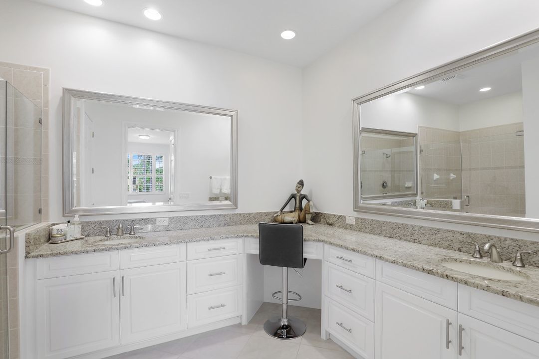 5001 Maxwell Cir #201, Naples, FL 34105