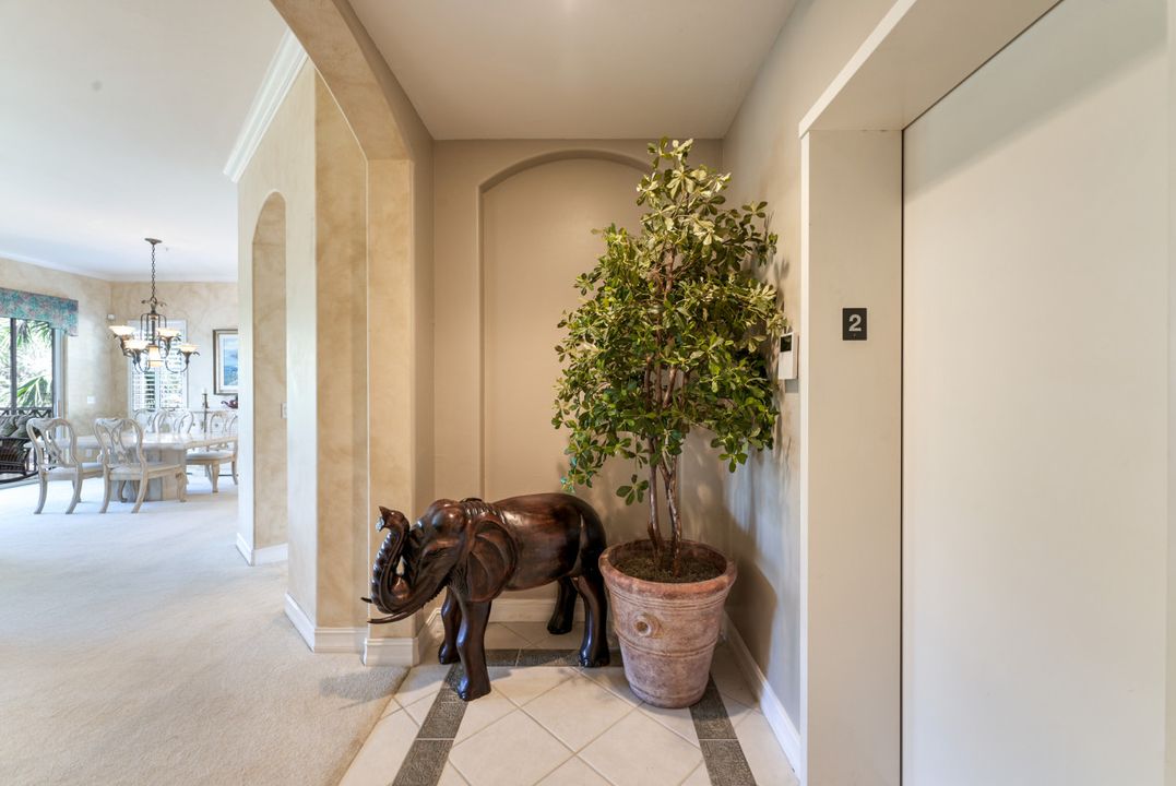 2613 Estrella Dr #18-2, Naples, FL 34109