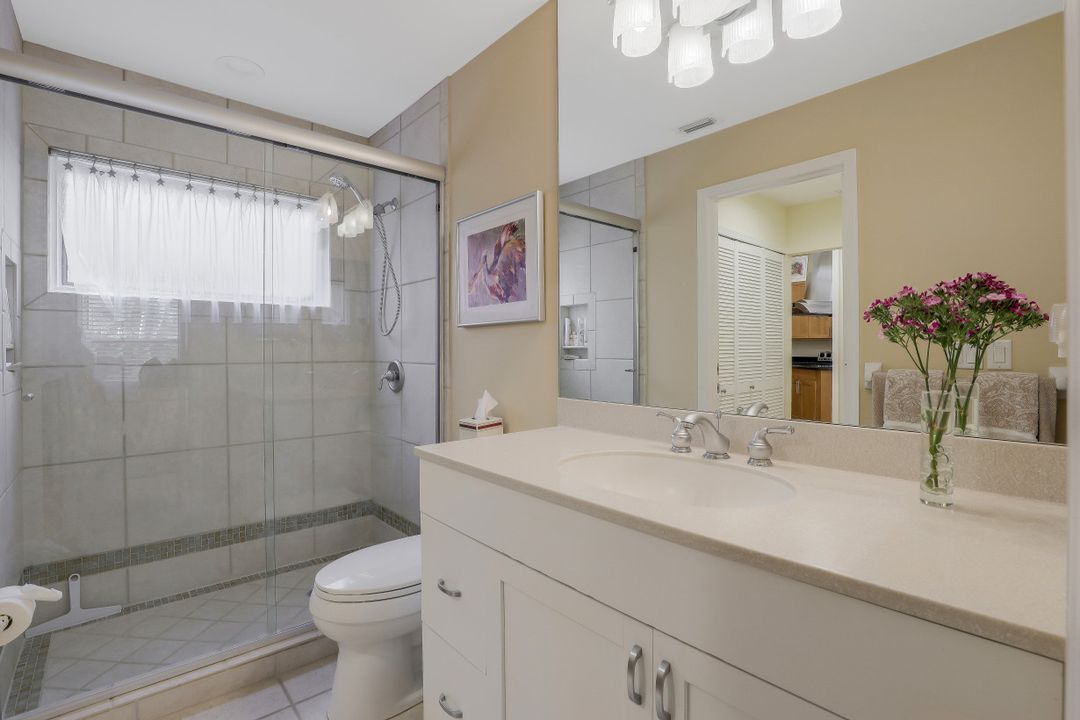 6627 Trident Way, Naples, FL 34108