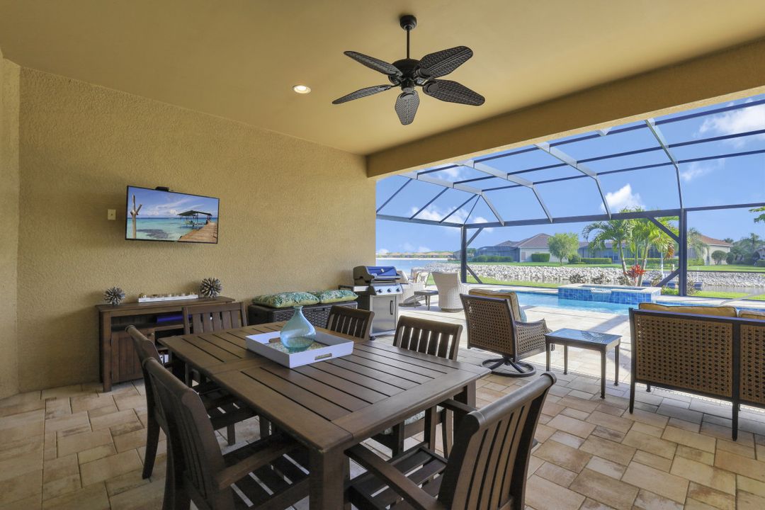 9091 Graphite Cir, Naples, FL 34120