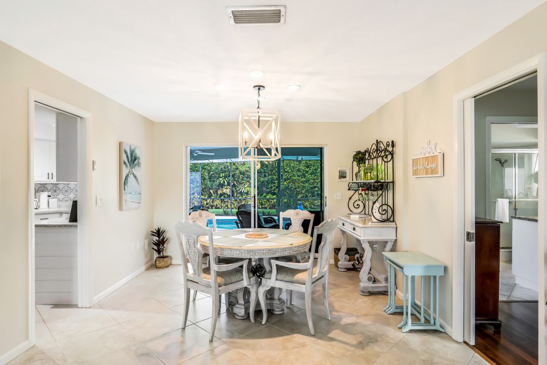 4459 Parrot Ave, Naples, FL 34104