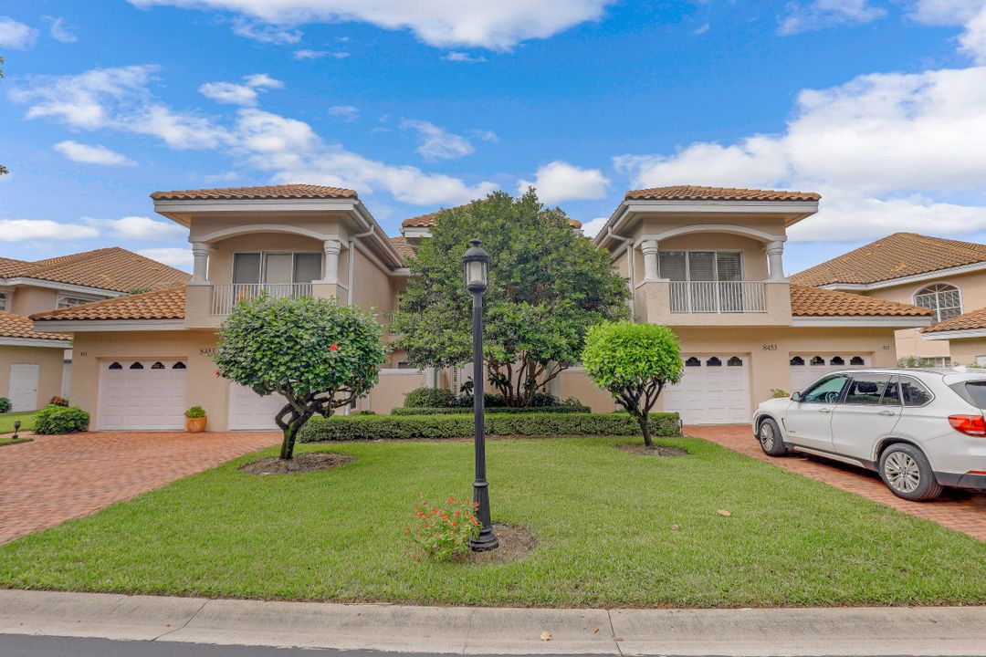 8453 Abbington Cir #821, Naples, FL 34108