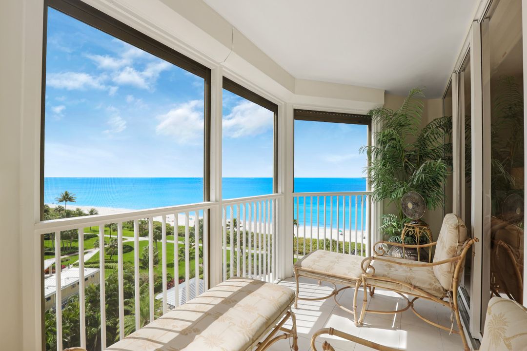 4051 Gulf Shore Blvd N #806, Naples, FL 34103