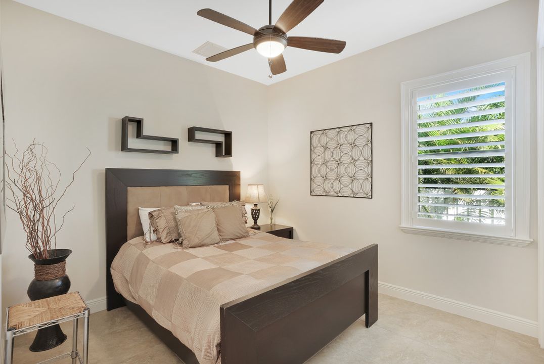 128 NW 39th Ave, Cape Coral, FL 33993