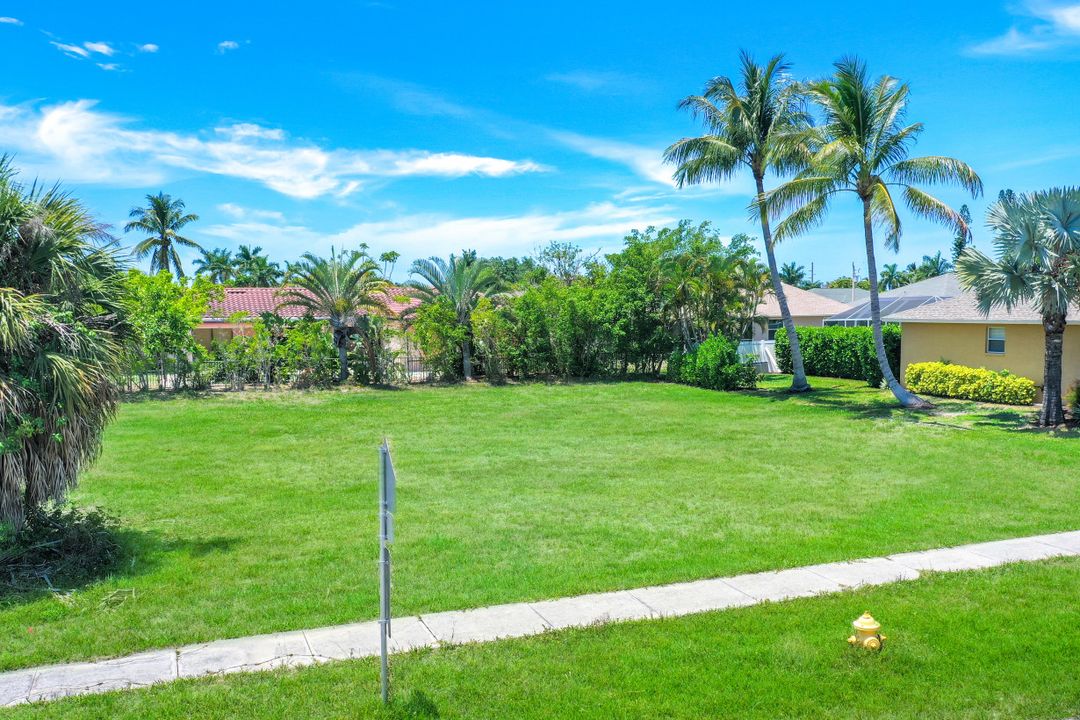 154 Kirkwood St, Marco Island, FL 34145