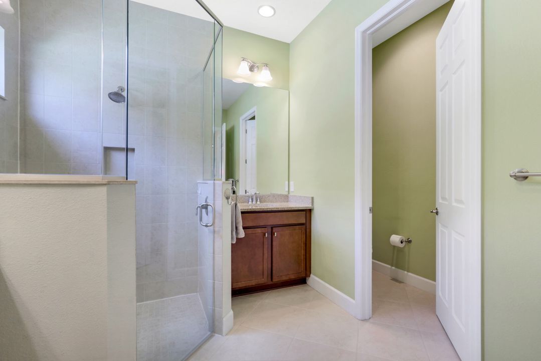 9097 Isla Bella Cir, Bonita Springs, FL 34135