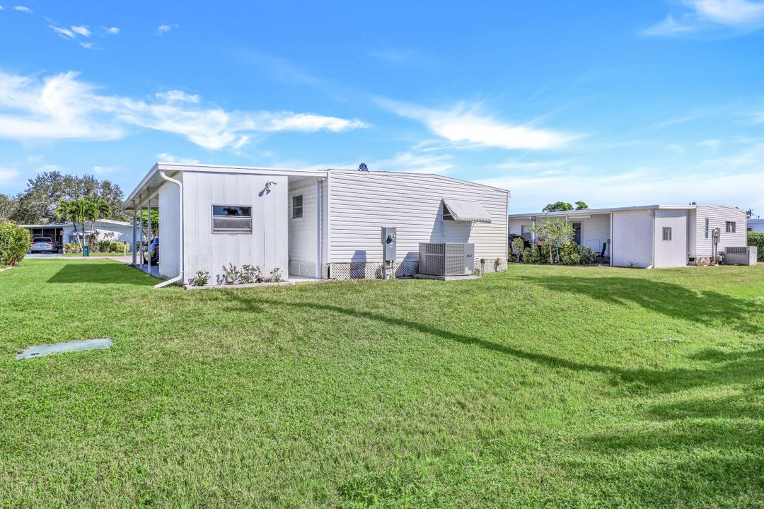 21 Lemans Dr, Naples, FL 34112